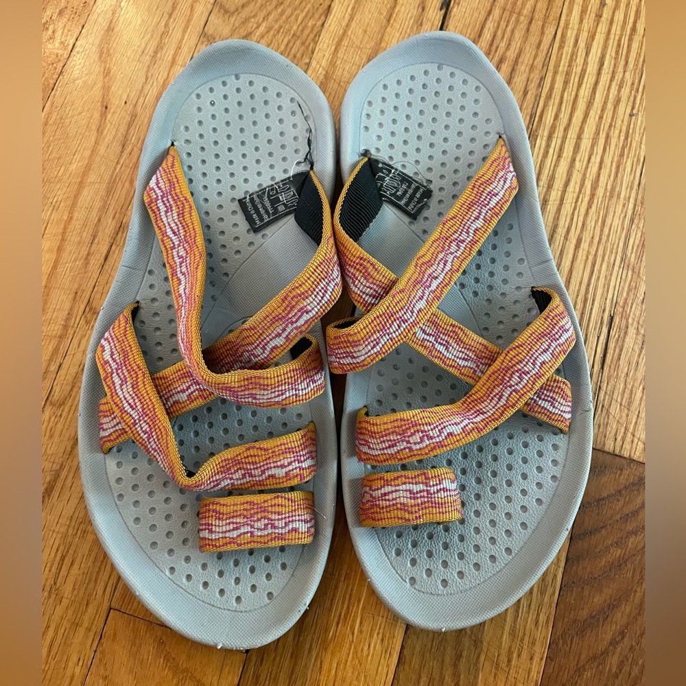 Teva Women’s Sandals Size 6